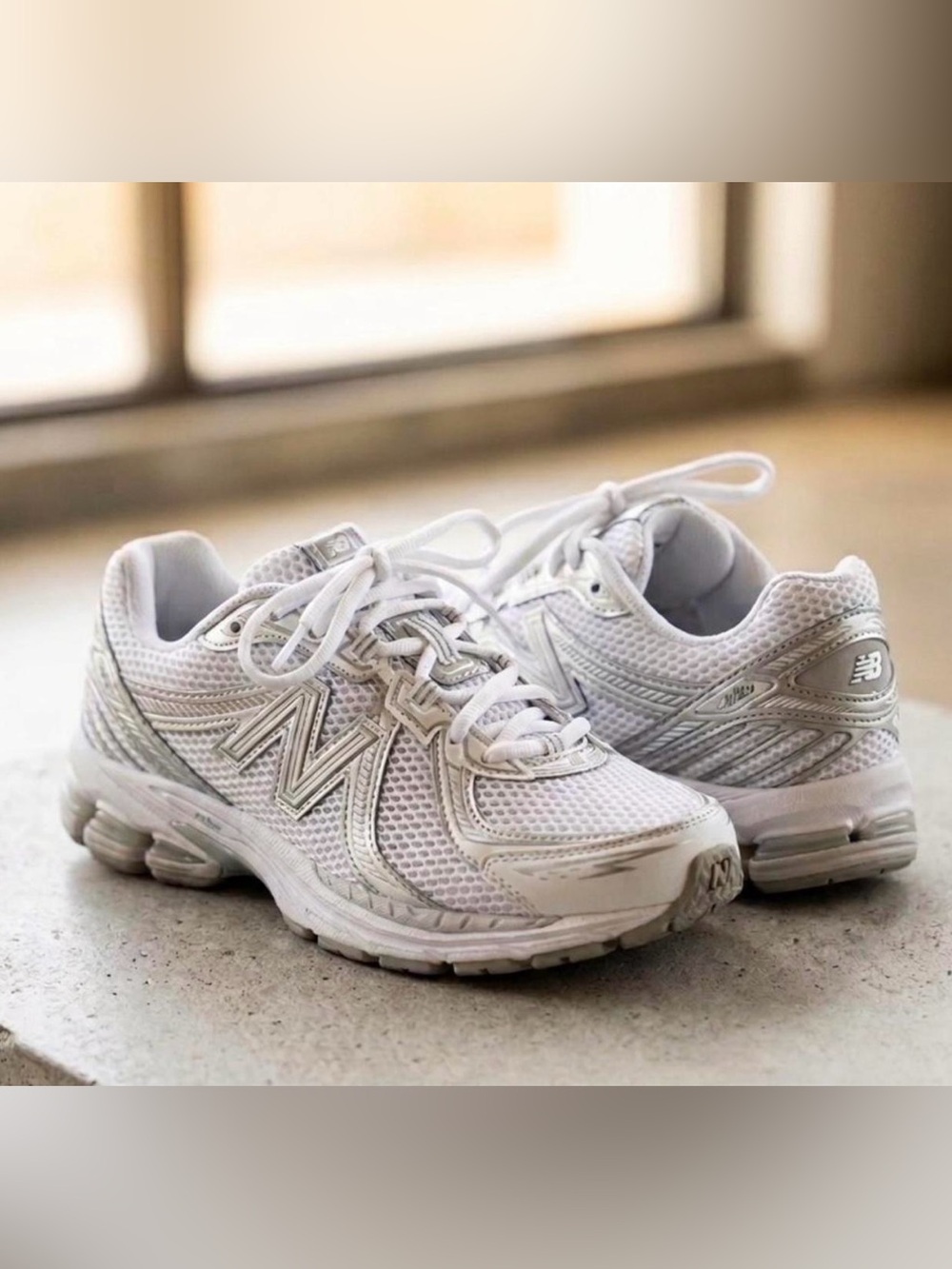 New Balance 740 Sneakers White/Silver Metallic ABZORB Size 6.5 M / 8 W NEW